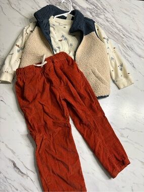 Carters outfit size 3T